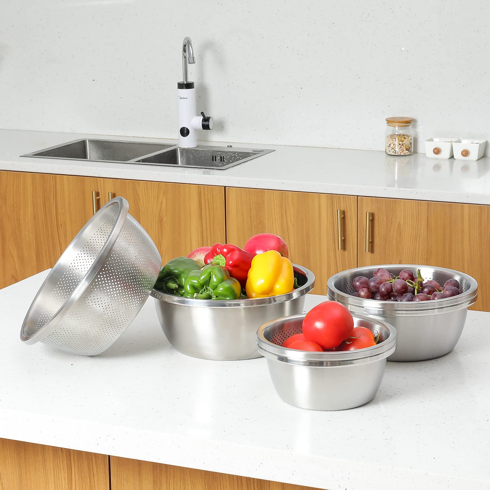 304 Stainless Steel Microporous Colander,2QT Large Capacity with Mixing Bowl For washing vegetables, fruit and rice and for draining cooked pasta(2PC)