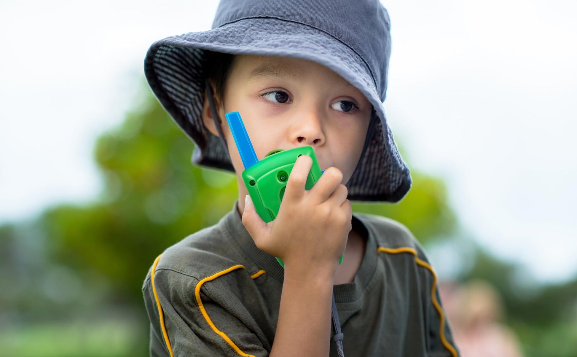 eKids Teenage Mutant Ninja Turtles Toy Walkie Talkies for Kids, Static Free Indoor and Outdoor Toys for Boys, Designed for Fans of Ninja Turtles Toys