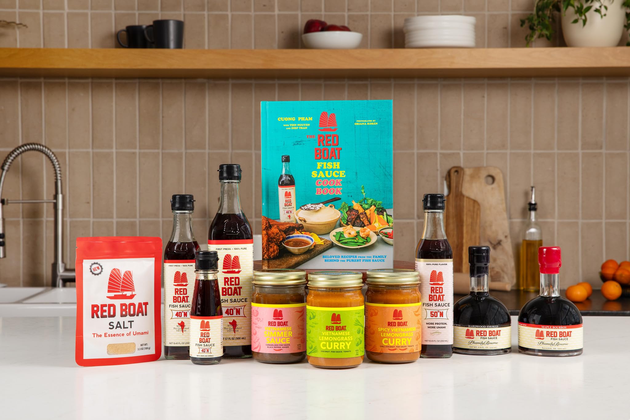 Red Boat Fish Sauce | Premium 40°N Fish Sauce made with just 2 ingredients in Vietnam | Keto, Paleo & Whole 30 | Gluten and Sugar free | 17 fl oz