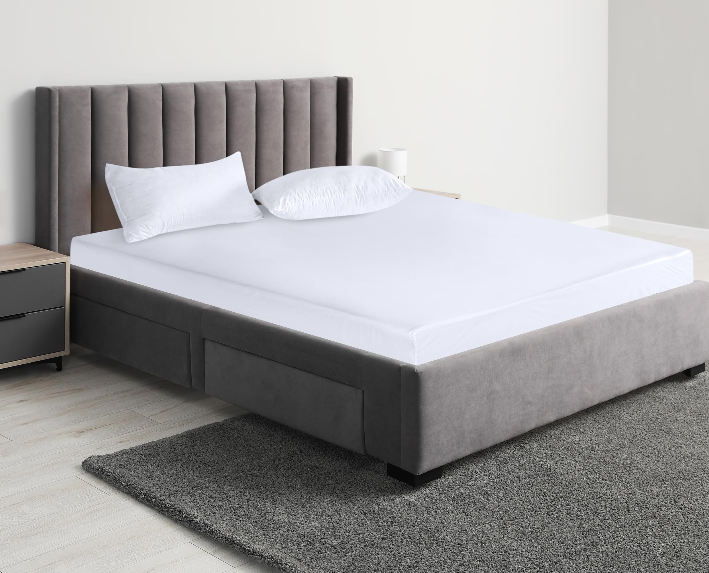 Utopia Bedding Waterproof Mattress Protector Queen Size, Premium Terry Mattress Cover 200 GSM, Breathable, Fitted Style with Stretchable Pockets (White)