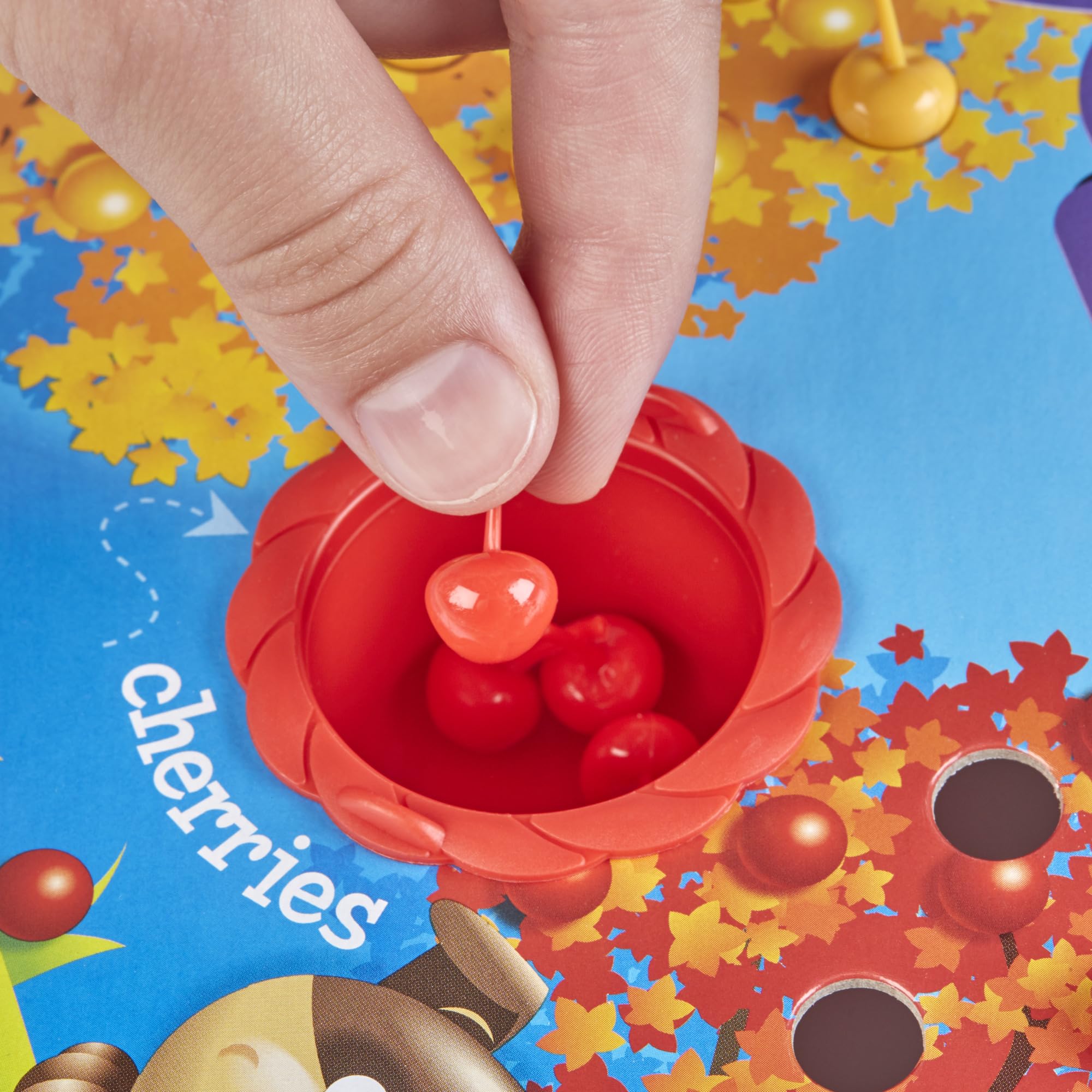 Hasbro Gaming Hi Ho Cherry-O Board Game for 2 to 4 Players Kids Ages 3 and Up (Amazon Exclusive)