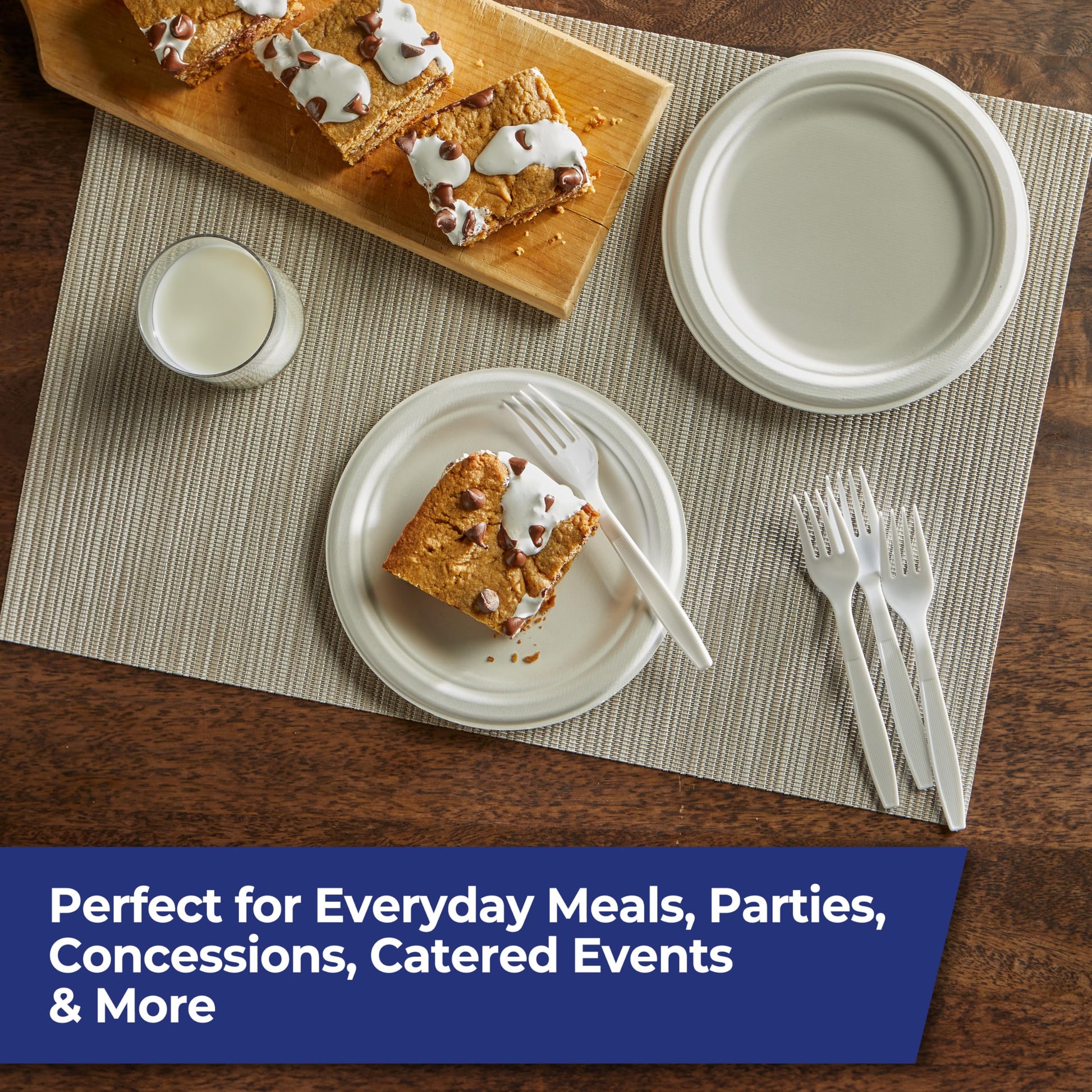 Hefty Bulk Plastic Forks, 600 Count, White Disposable Forks for Offices, Concessions Stands, Food Trucks, School Cafeterias, Catering, and More
