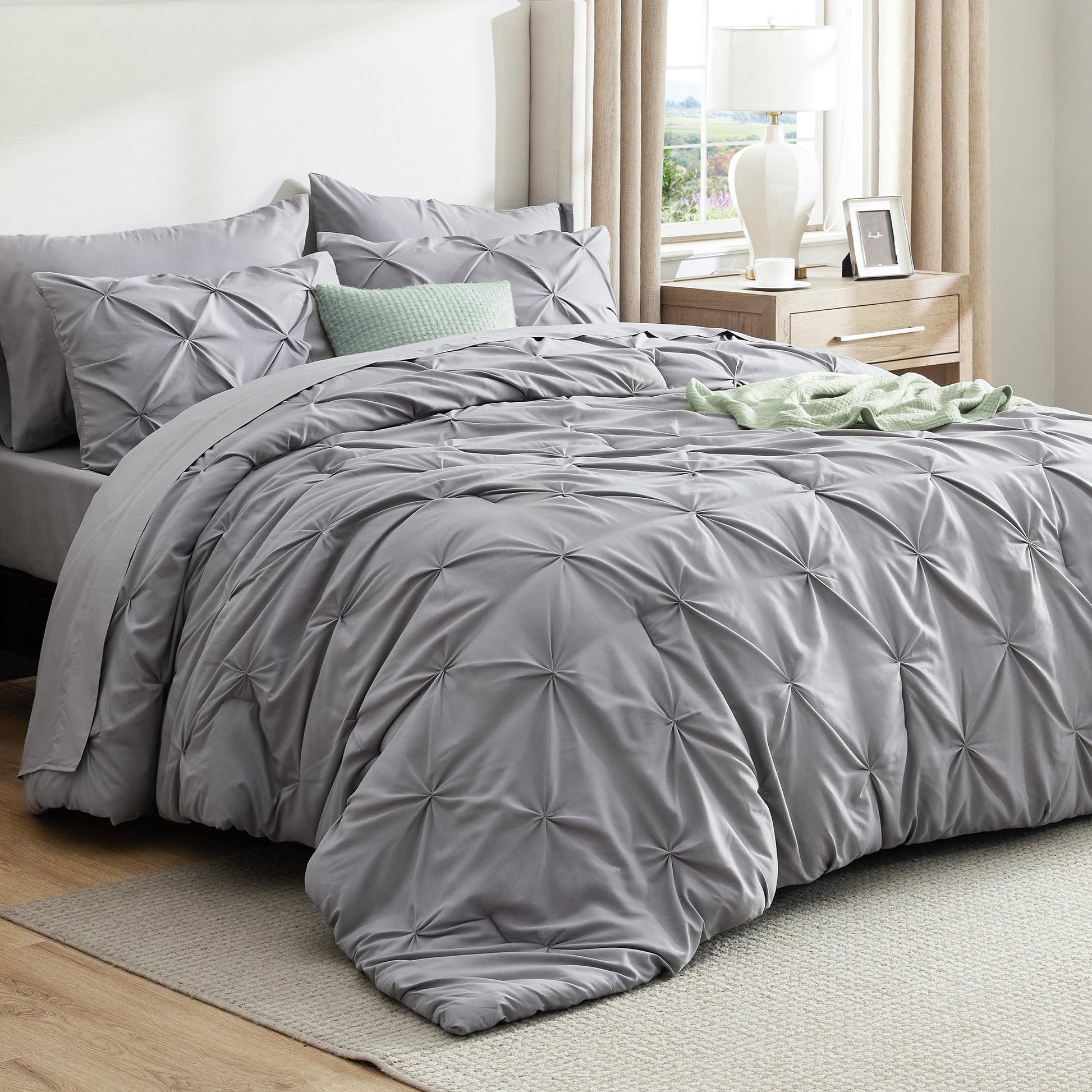 {{Product title}} | Buy from the USA & Ship Worldwide | 2PriceTags